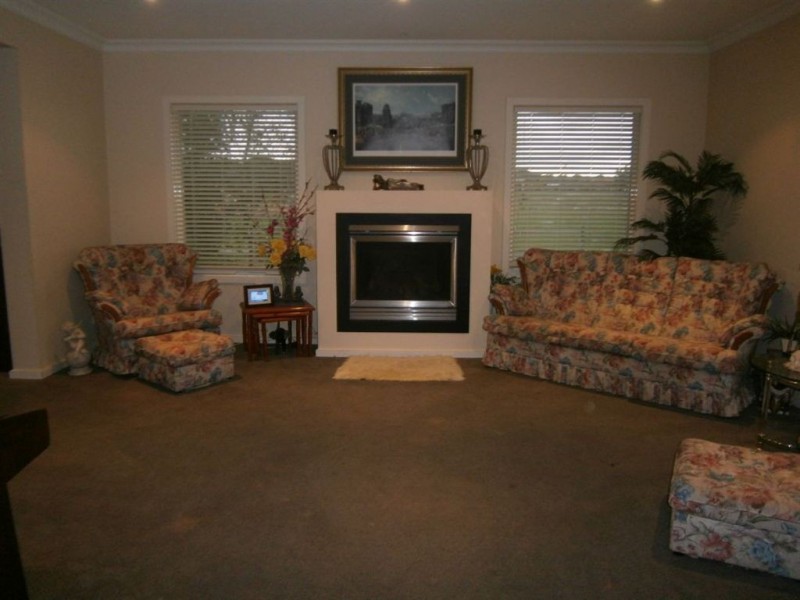 2 Coach House Lane, Skye VIC 3977