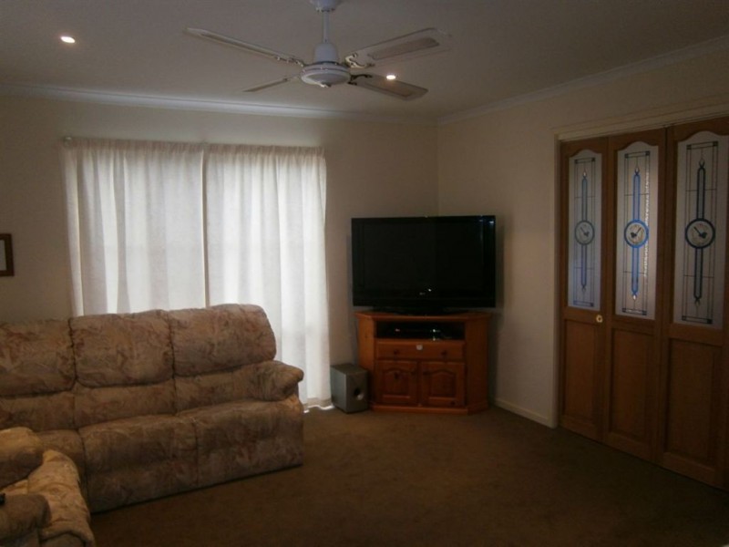 22 Romsey Place, Langwarrin VIC 3910