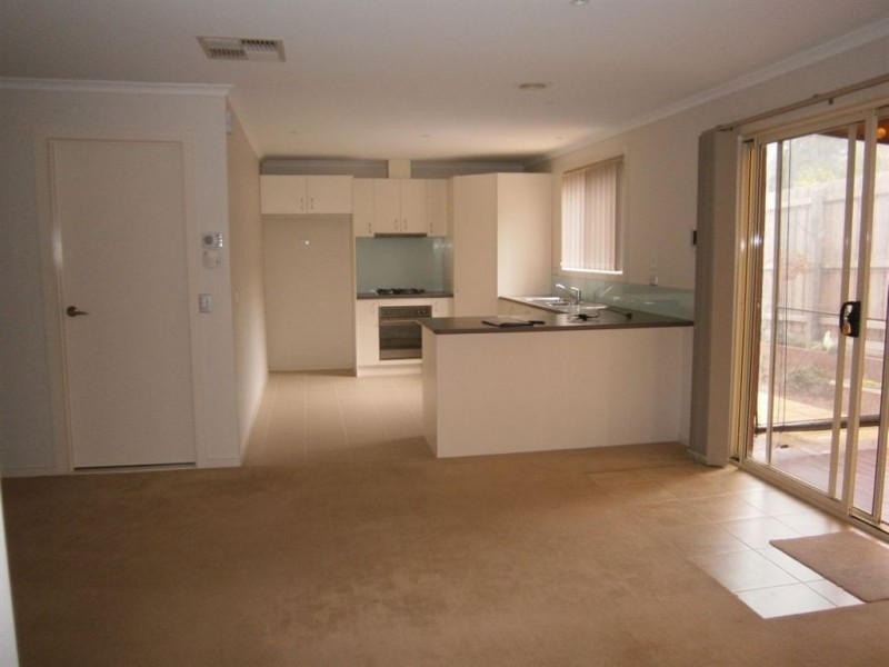 15/2 Edward Street, Langwarrin VIC 3910