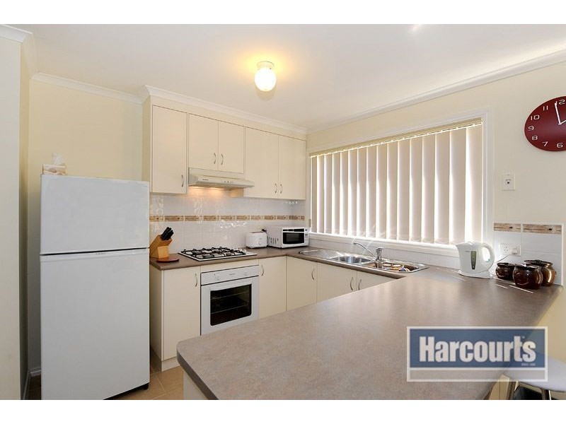 2/60 Sunny Vale Drive, Langwarrin VIC 3910