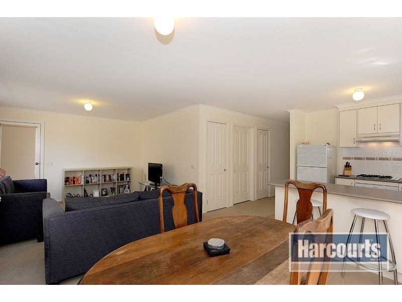 2/60 Sunny Vale Drive, Langwarrin VIC 3910