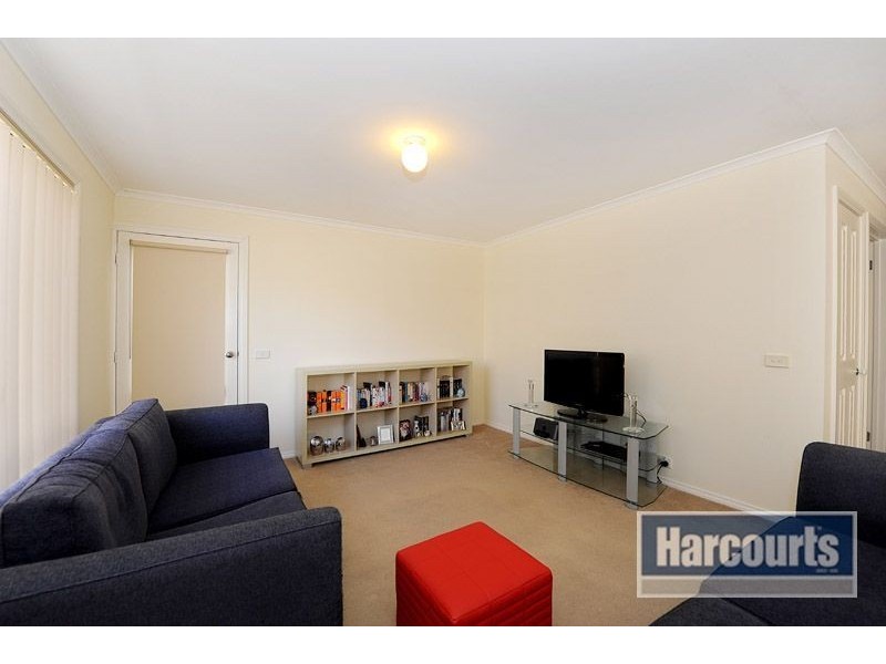 2/60 Sunny Vale Drive, Langwarrin VIC 3910