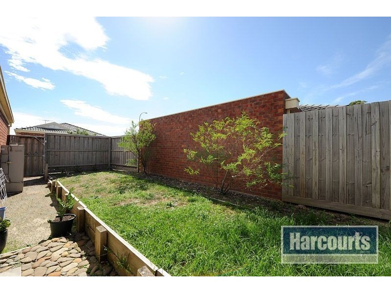 2/60 Sunny Vale Drive, Langwarrin VIC 3910