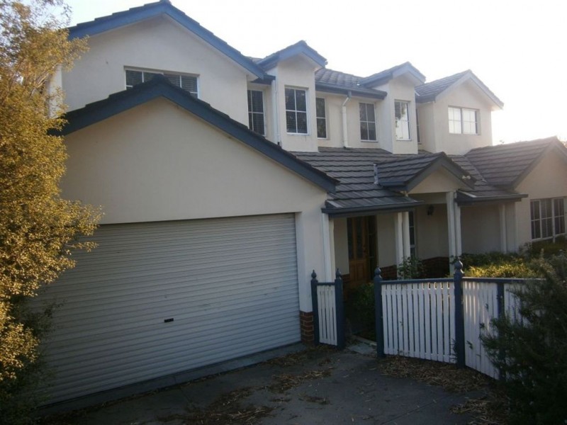 11 Cotoneaster Way, Langwarrin VIC 3910