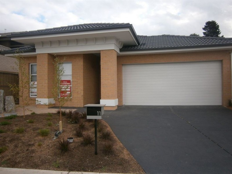 11 Millicent Road, Langwarrin VIC 3910