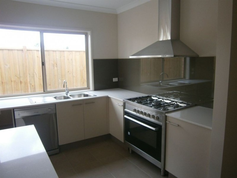 13 Millicent Road, Langwarrin VIC 3910