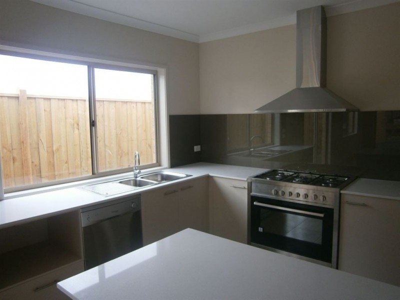 13 Millicent Road, Langwarrin VIC 3910