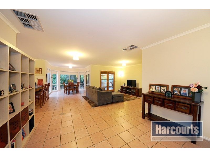 52 Huntingtower Crescent, Langwarrin VIC 3910