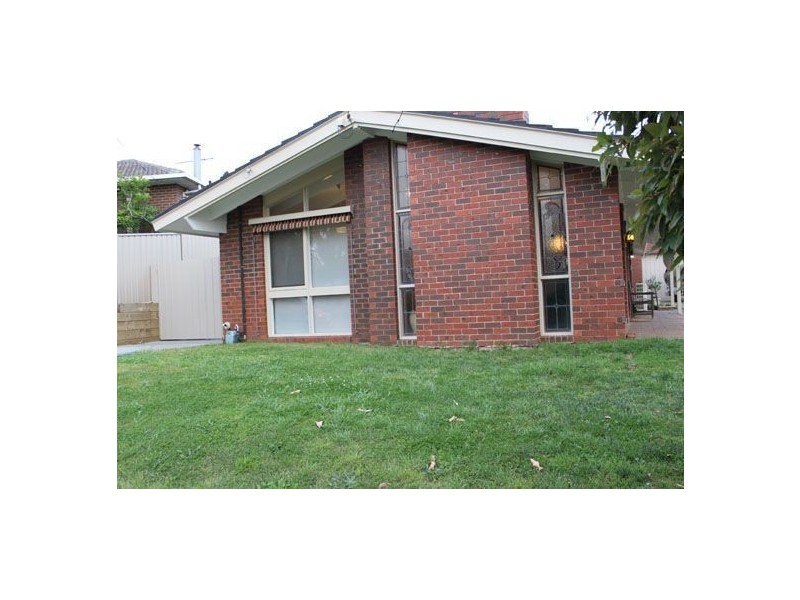 9 Geneva Court, Frankston VIC 3199