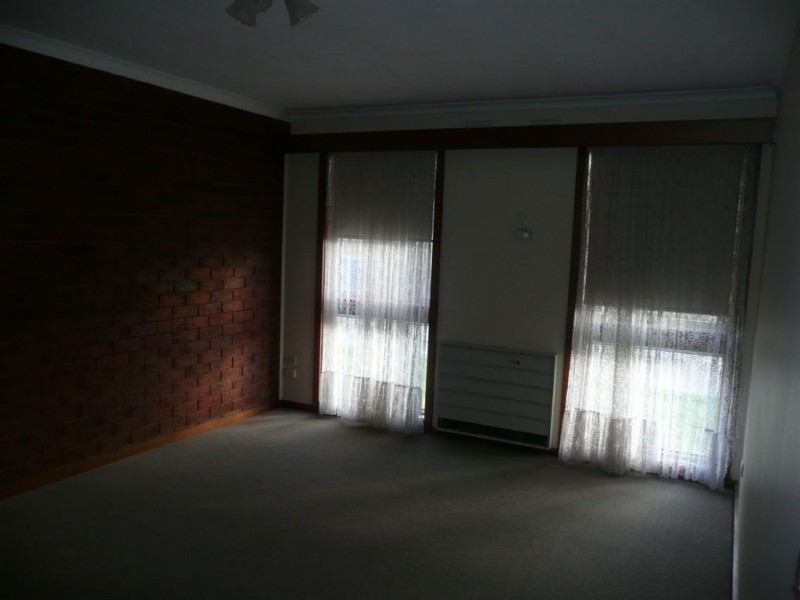 2/16 Childers Street, Cranbourne VIC 3977