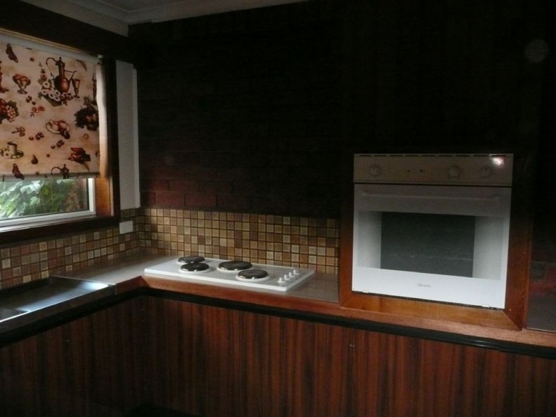 2/16 Childers Street, Cranbourne VIC 3977