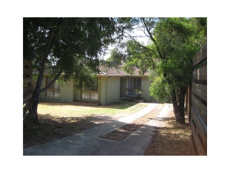 2 Lloyd Street, Langwarrin VIC 3910