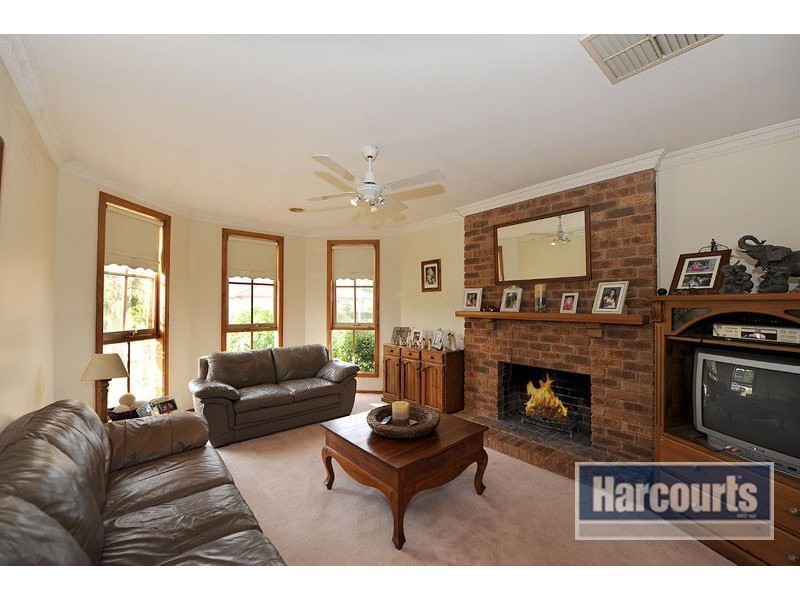 6 Fern Mews, Langwarrin VIC 3910