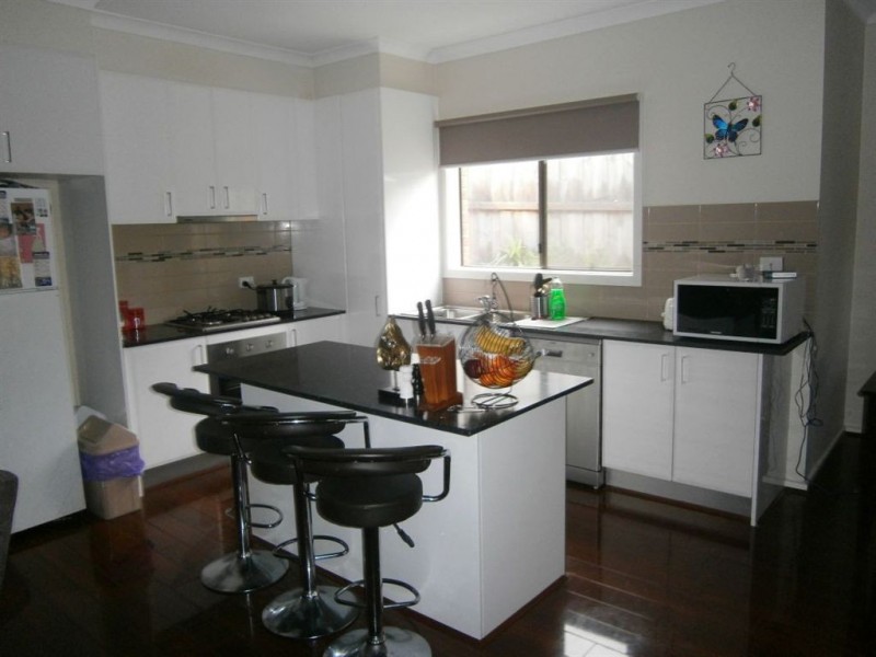 1/5 Serra Close, Langwarrin VIC 3910