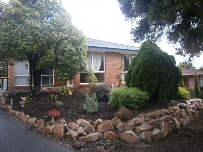 2 Hakea Court, Langwarrin VIC 3910