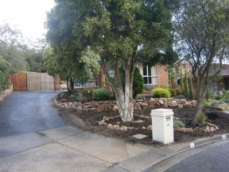 2 Hakea Court, Langwarrin VIC 3910