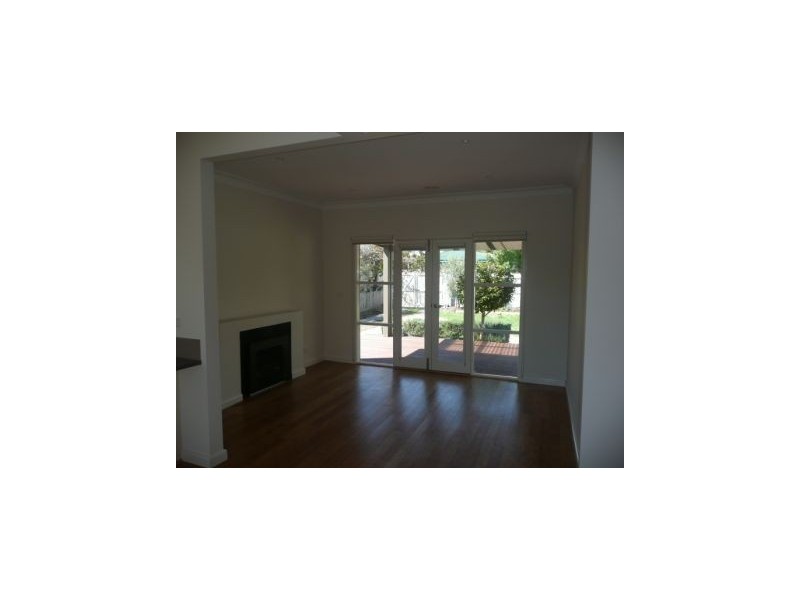 1/8 Lawrey Street, Frankston VIC 3199