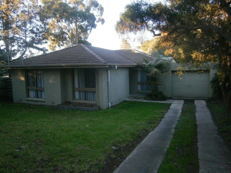 2 Lloyd Street, Langwarrin VIC 3910