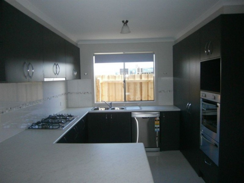 24 Myhaven Circuit, Carrum Downs VIC 3201