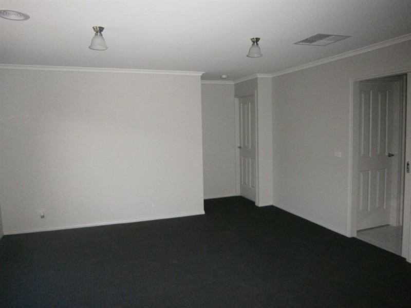 24 Myhaven Circuit, Carrum Downs VIC 3201