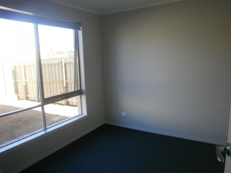 24 Myhaven Circuit, Carrum Downs VIC 3201