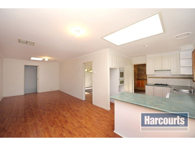 8 Kuranda Street, Langwarrin VIC 3910