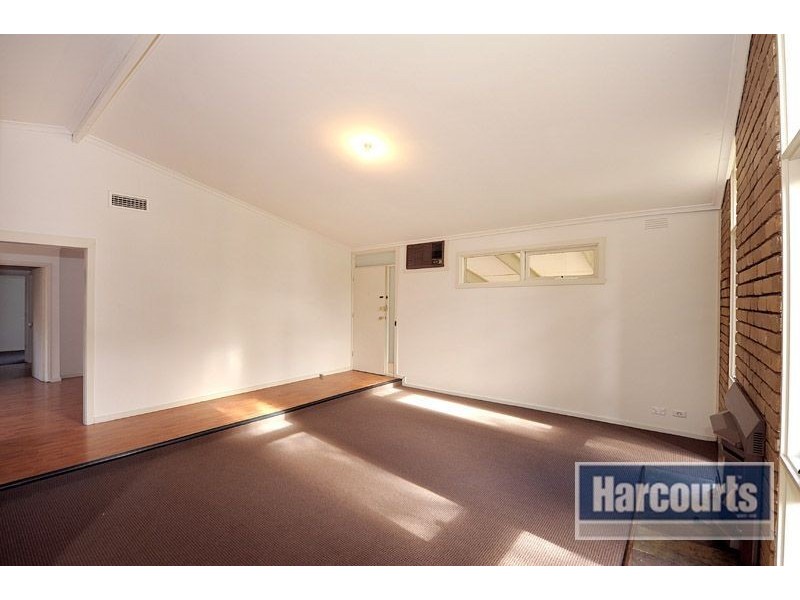 8 Kuranda Street, Langwarrin VIC 3910