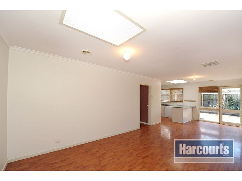 8 Kuranda Street, Langwarrin VIC 3910
