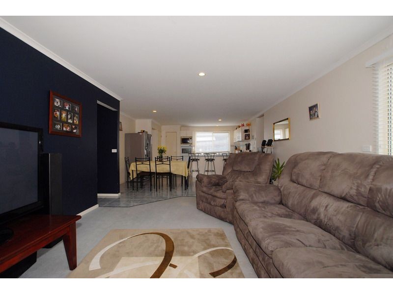 16 Romsey Place, Langwarrin VIC 3910