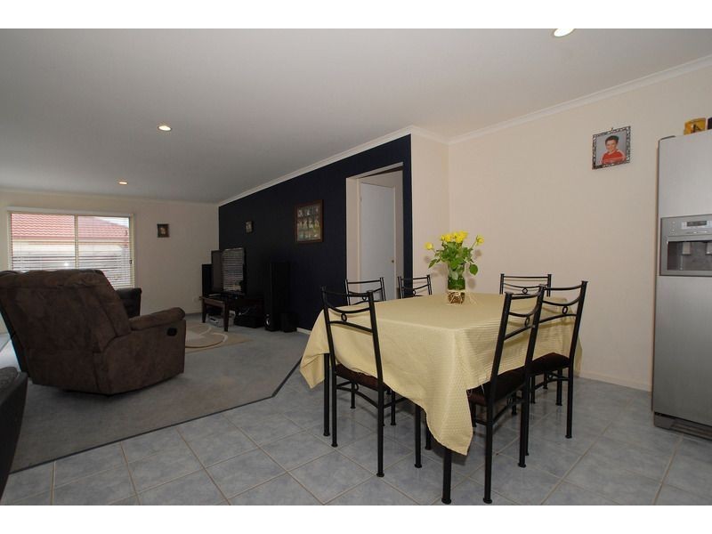 16 Romsey Place, Langwarrin VIC 3910