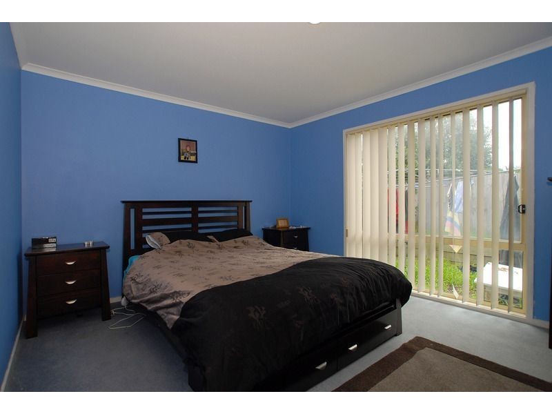 16 Romsey Place, Langwarrin VIC 3910