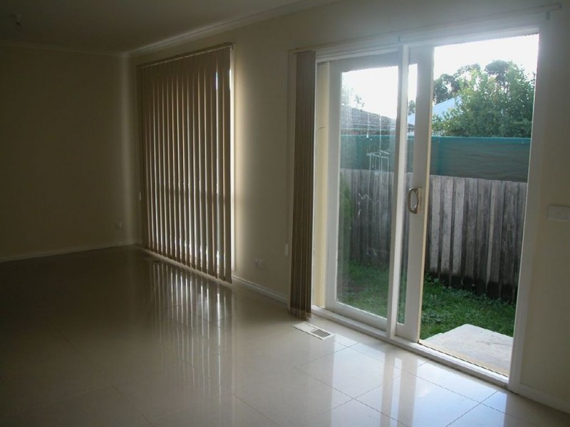 2/57 Cranbourne Drive, Cranbourne VIC 3977