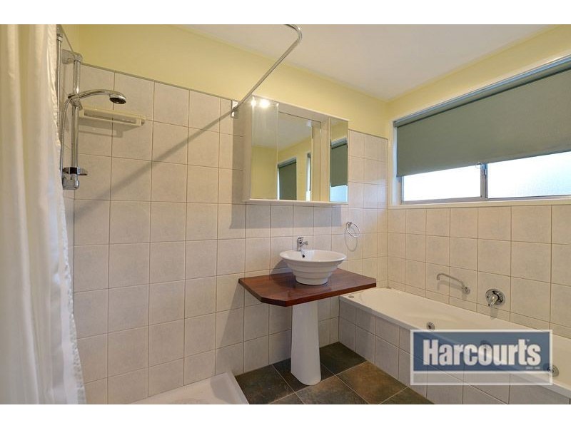 2 Hilton Court, Frankston VIC 3199