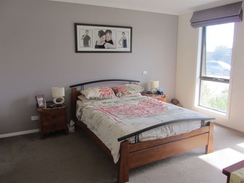 25 Alysha Avenue, Lyndhurst VIC 3975