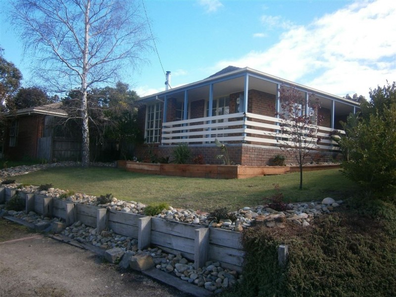 2 Waratah Court, Langwarrin VIC 3910