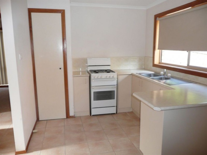 12 Julie Court, Langwarrin VIC 3910