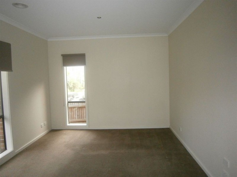 1/5 Serra Close, Langwarrin VIC 3910