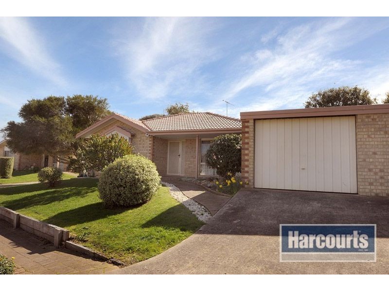 2/15 Peninsula Crescent, Langwarrin VIC 3910