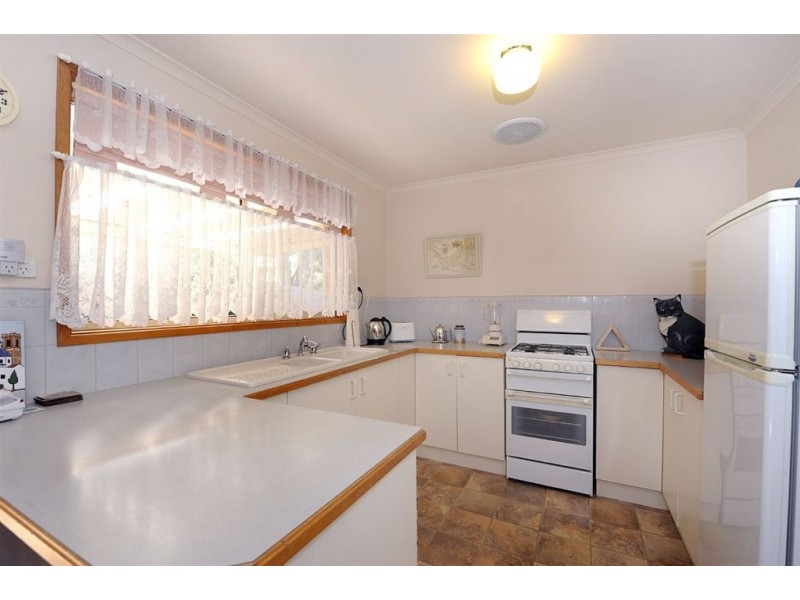 2/15 Peninsula Crescent, Langwarrin VIC 3910