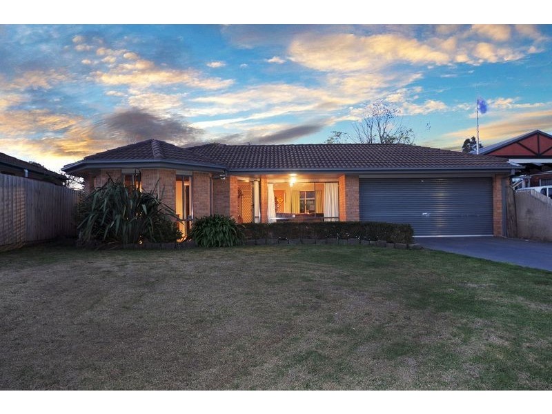 19 Dunn Crescent, Langwarrin VIC 3910