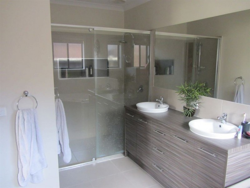 25 Alysha Avenue, Lyndhurst VIC 3975