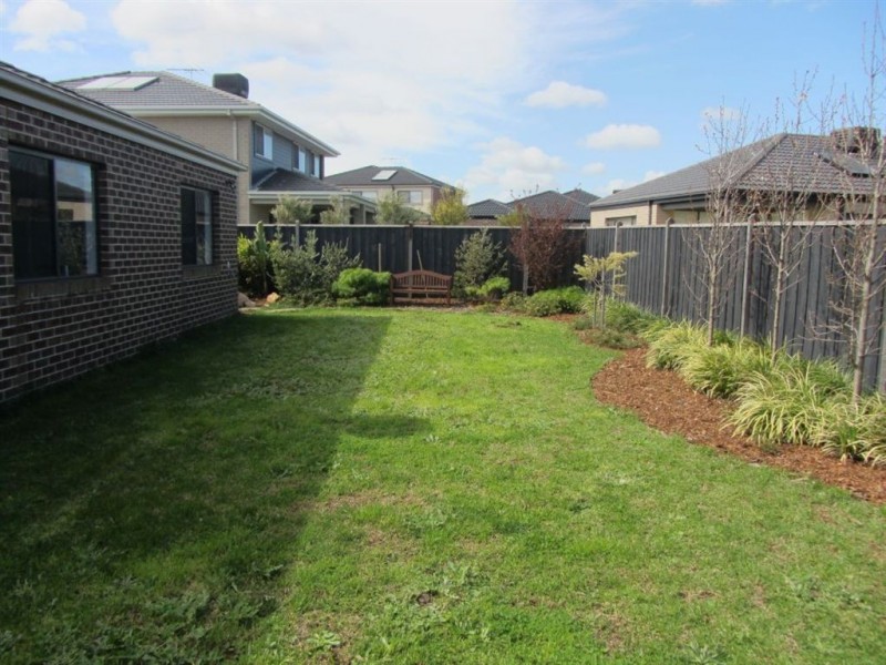 25 Alysha Avenue, Lyndhurst VIC 3975