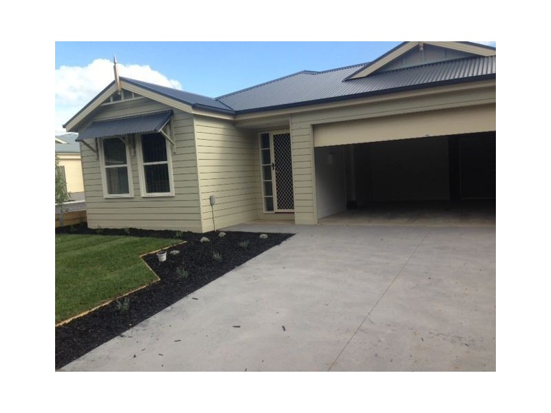 31 South Hampton Road, Langwarrin VIC 3910