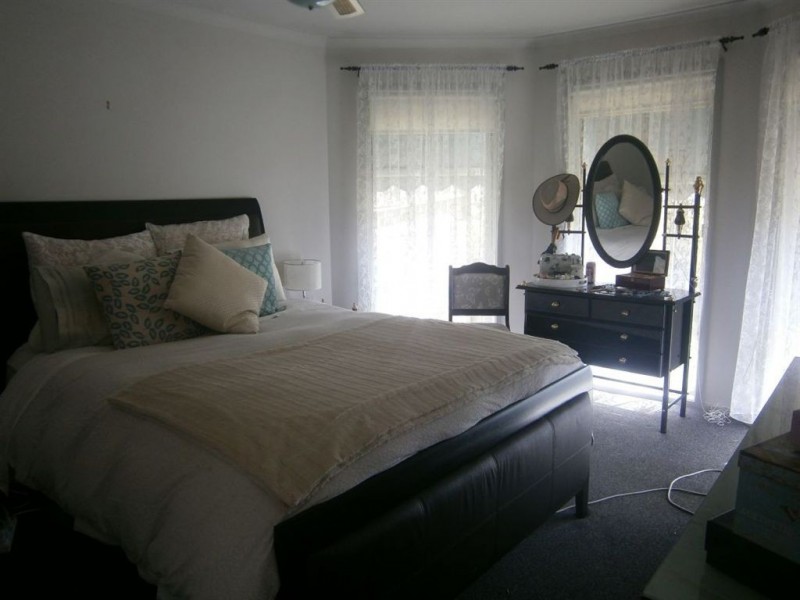 16 Rodney Court, Skye VIC 3977