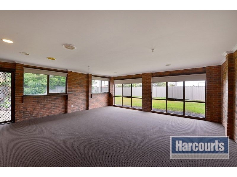 6 Southampton Drive, Langwarrin VIC 3910