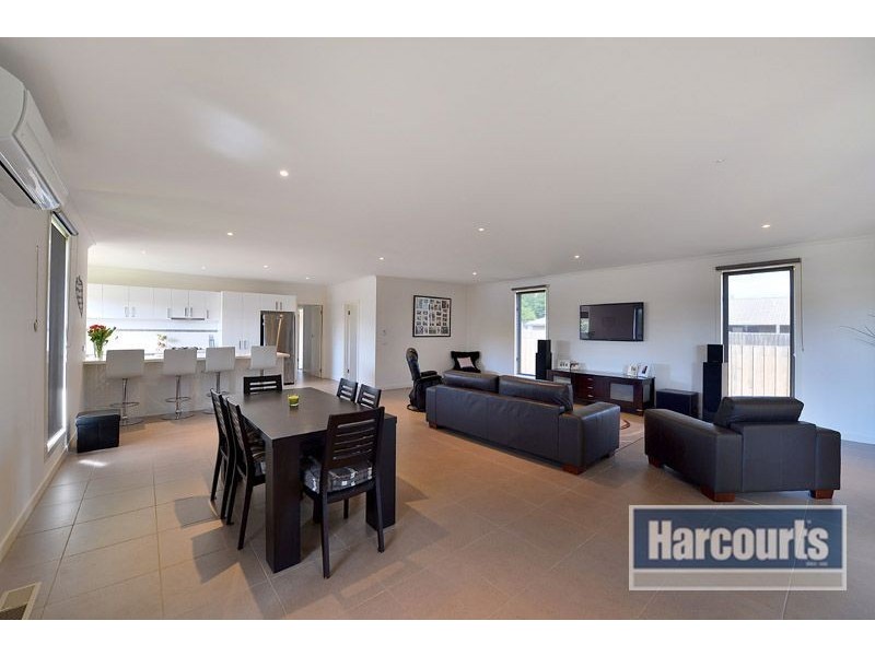 30 Trentham Way, Langwarrin VIC 3910