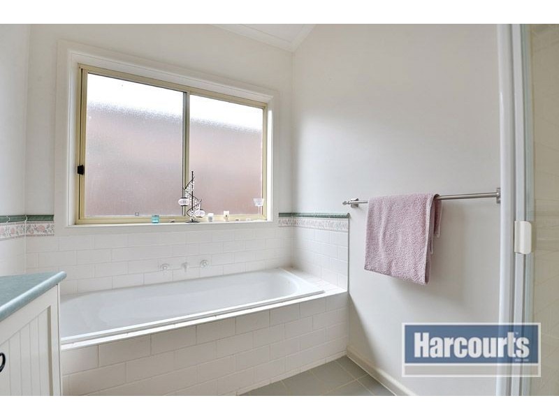 4 Bushy Court, Langwarrin VIC 3910