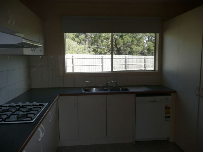 4 Wisteria Court, Skye VIC 3977