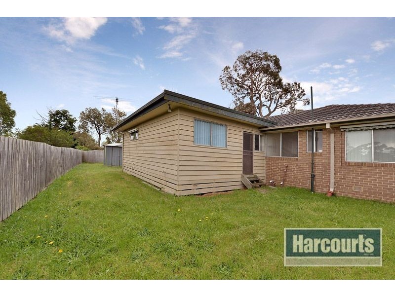 2 Wyuna Court, Frankston VIC 3199