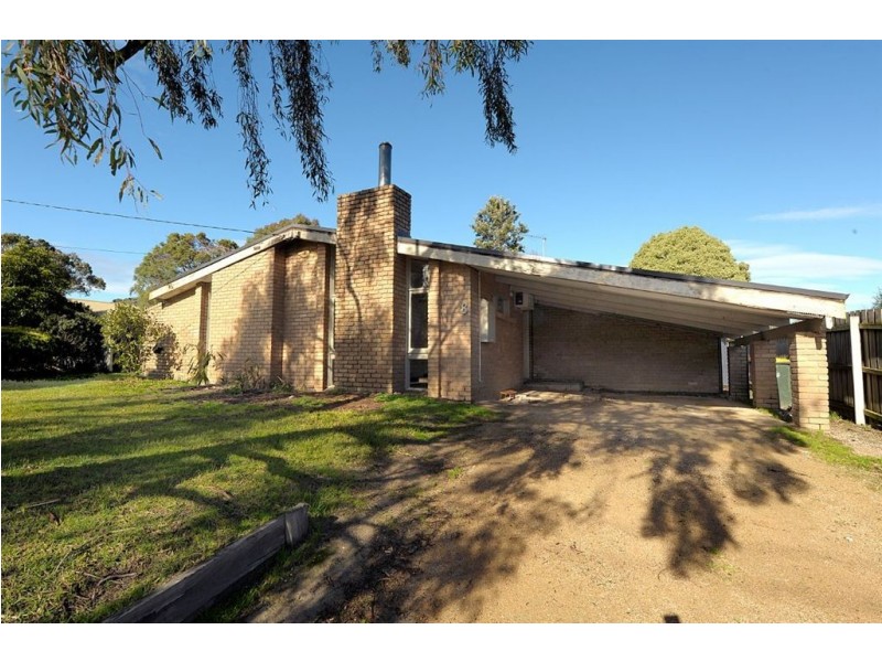 8 Kuranda Street, Langwarrin VIC 3910